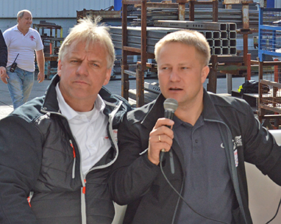Йозеф Флигль, генеральный директор Fliegl Argrartechnik (слева), и Дмитрий Костев, генеральный директор ООО «ФлиглРусь»